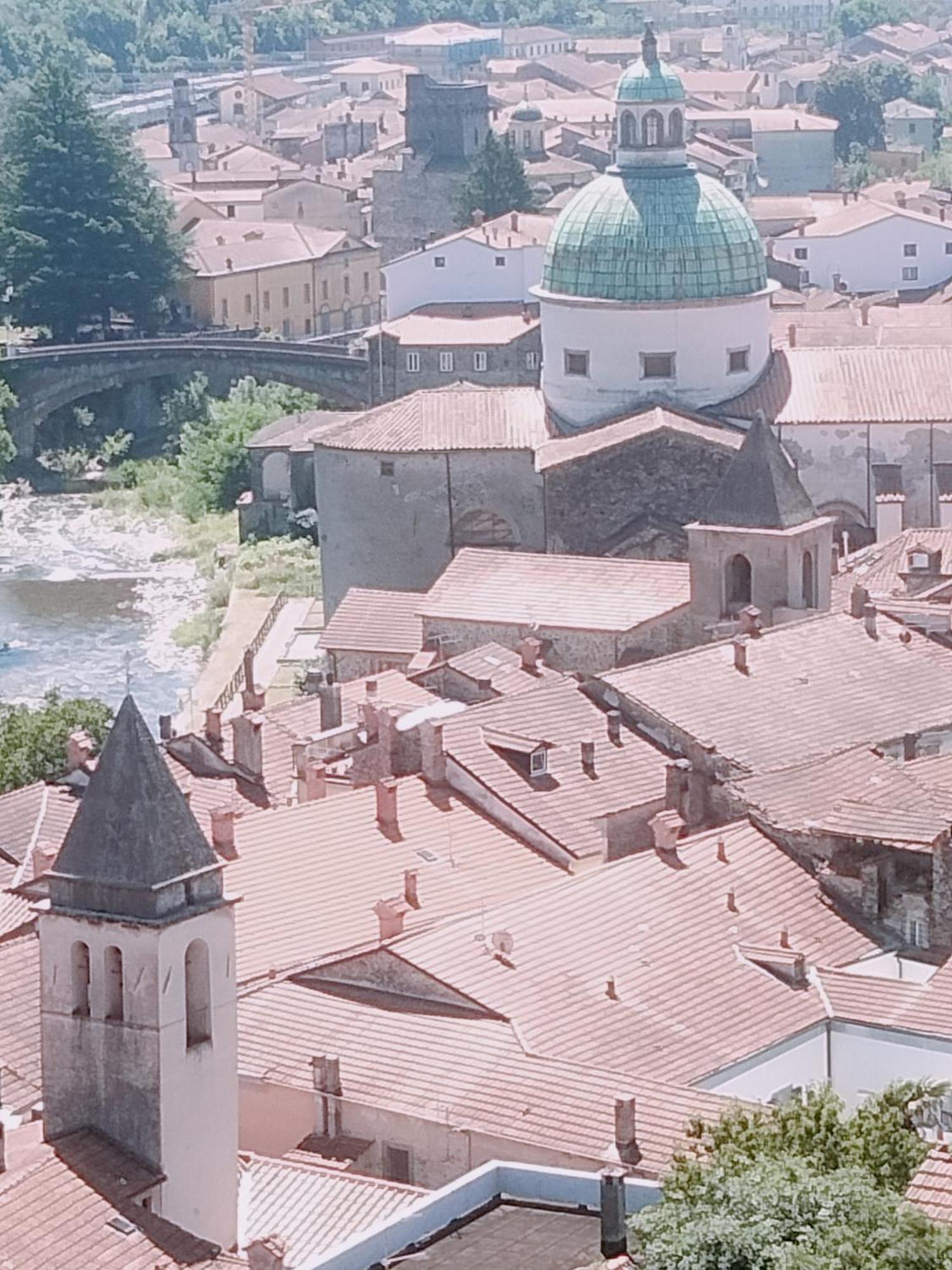 Tuscany, Pontremoli, Italy Swallows Court Lovely Home Sleeps 2 To 4 People Exteriör bild